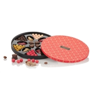 Rød palææske  mix af marcipan, chokoladefrøer og mandler, vingummi og lakrids med chokolade|500g